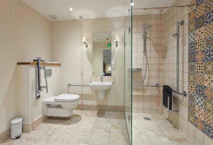 デラックスルーム, The Inn West End