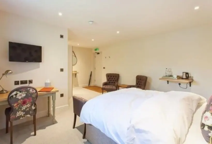 デラックスルーム, The Inn West End