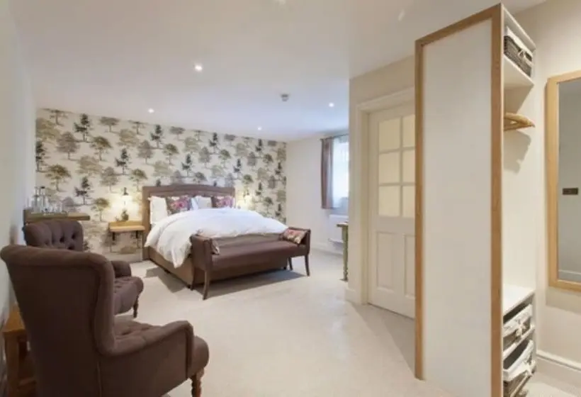 デラックスルーム, The Inn West End