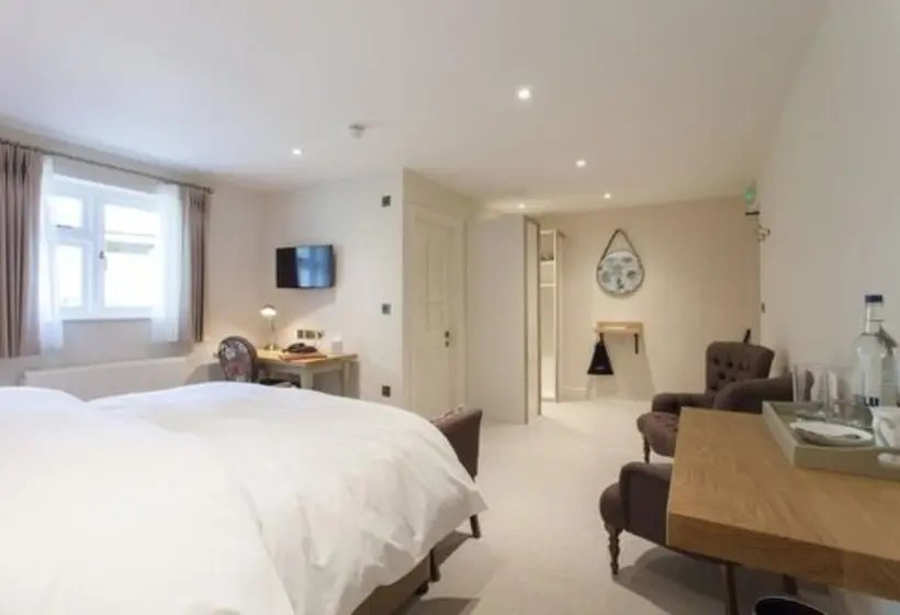 デラックスルーム, The Inn West End