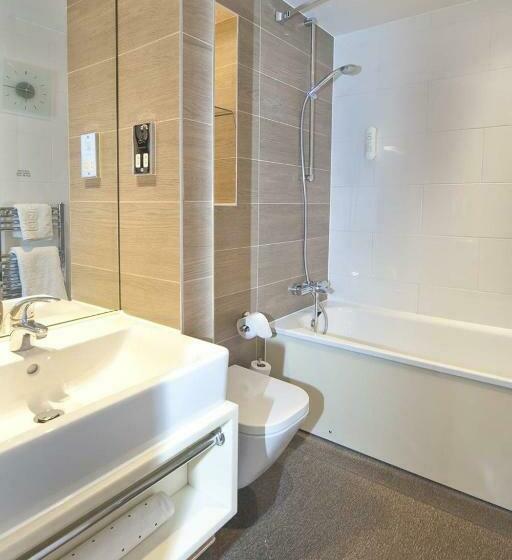 스탠다드 룸, The Queen Hotel Wetherspoon