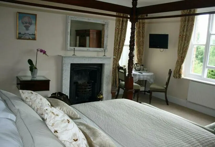 اتاق سوپریور با تخت بزرگ, Penralley House B&b