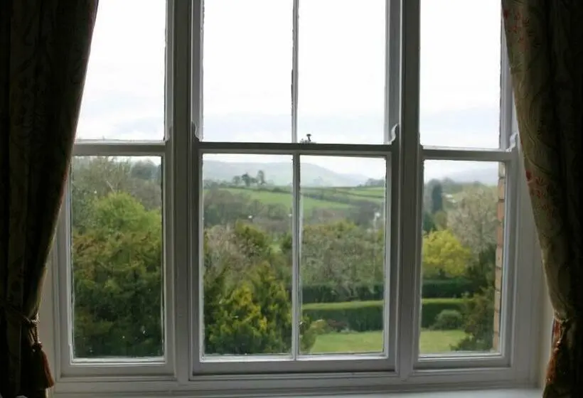 اتاق سوپریور با تخت بزرگ, Penralley House B&b