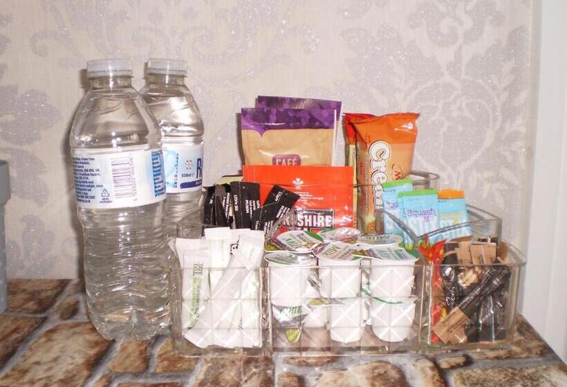 コンフォートトリプルルーム, Sportsmans Lodge Bed And Breakfast