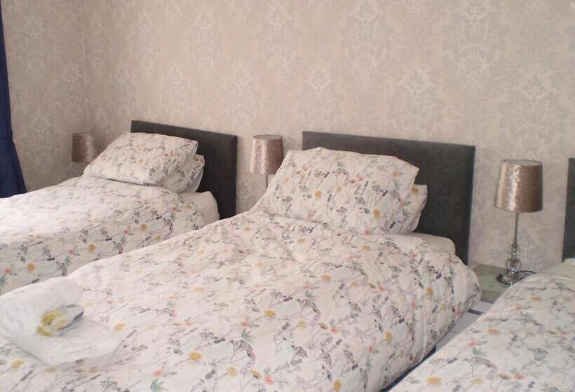 コンフォートトリプルルーム, Sportsmans Lodge Bed And Breakfast