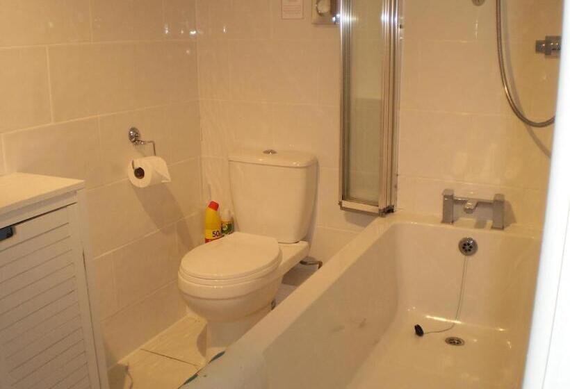 スタンダードルーム, Sportsmans Lodge Bed And Breakfast