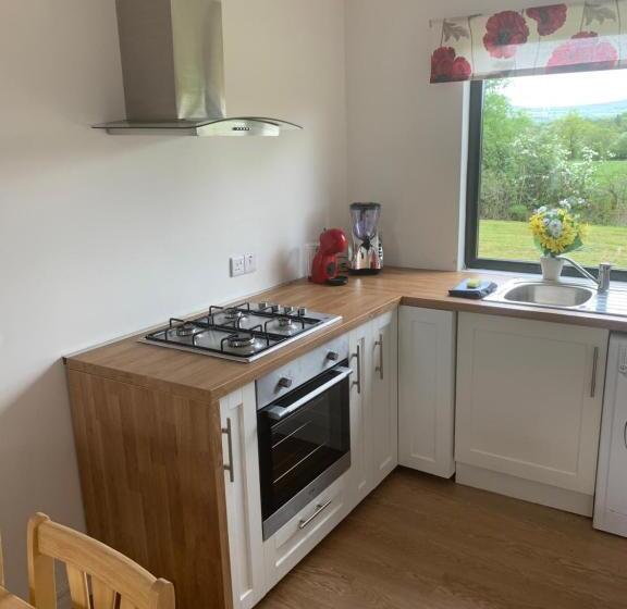 בית, 2 חדרי שינה, The Rocks B&b