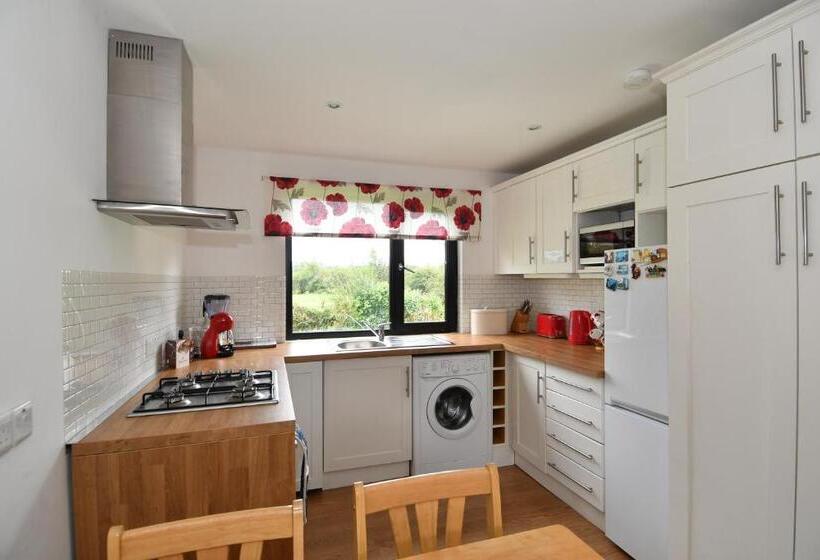 בית, 2 חדרי שינה, The Rocks B&b