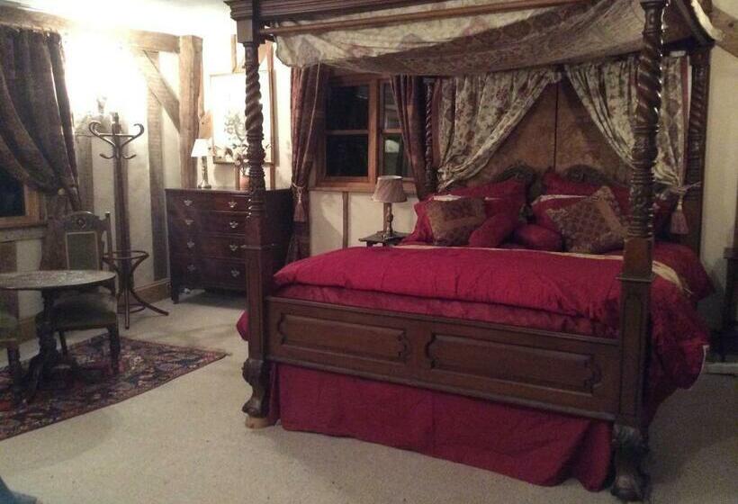 מיטת קינג בסוויטה, Valley Farmhouse B&b