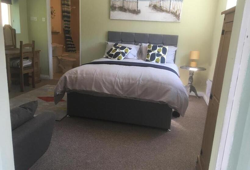 דירת חדר בקומת קרקע, Valley Farmhouse B&b