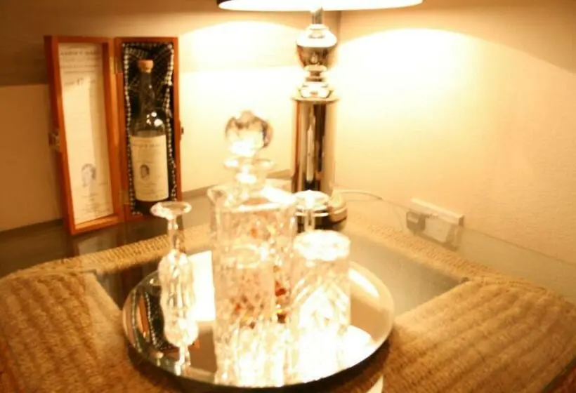 スイート, Ayrs And Graces Luxury Bed And Breakfast