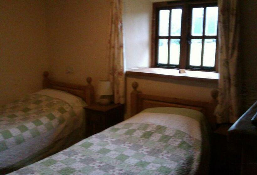 标准间, Blackmore Farm