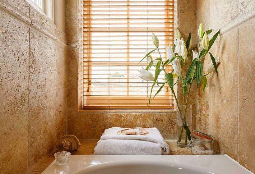 高级大房间, Byfords