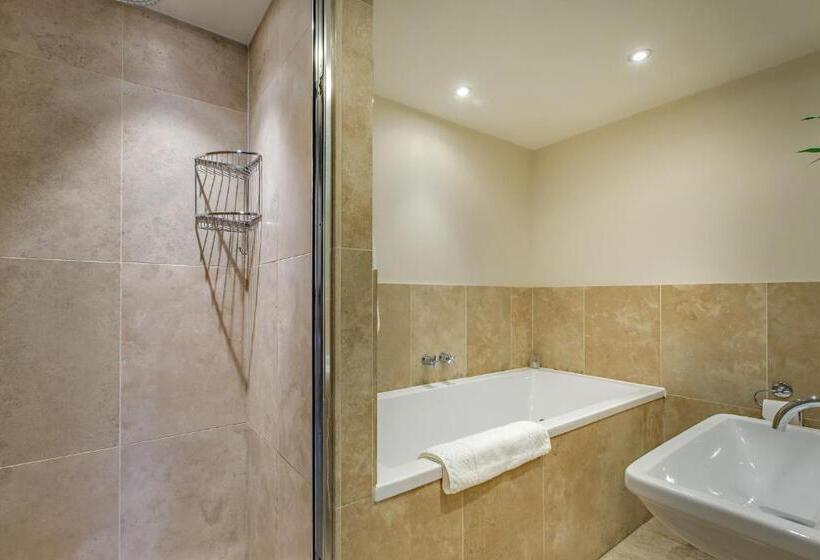 豪华家庭房间, Byfords