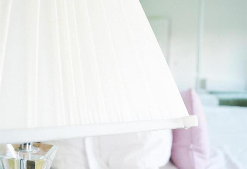 Номер Стандарт, Dove Meadow