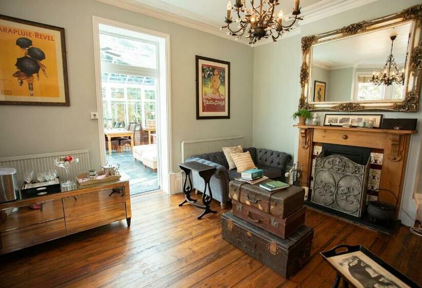 キングサイズベッドのスーペリアルーム, Treherne House & The Malvern Retreat