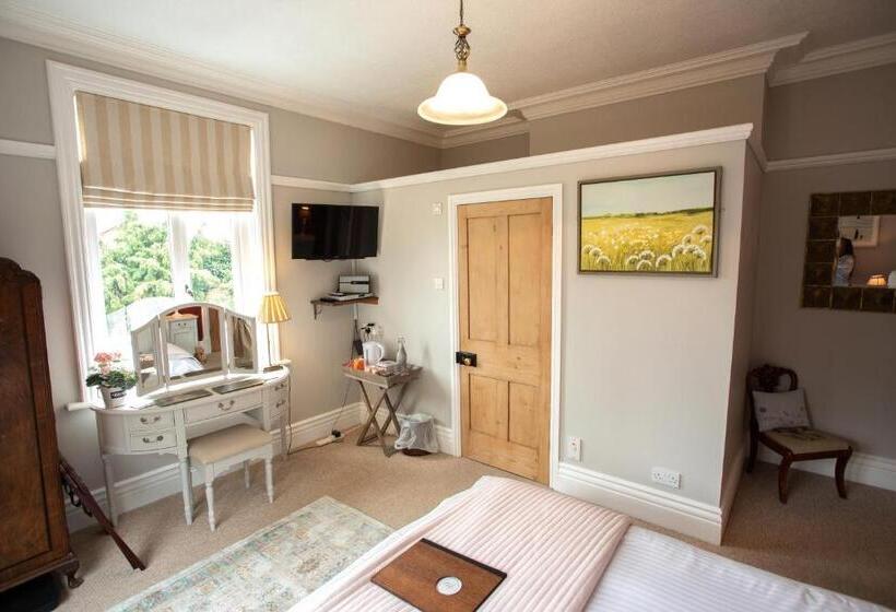 キングサイズベッドのスーペリアルーム, Treherne House & The Malvern Retreat