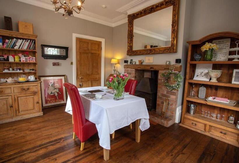 スタンダードルーム, Treherne House & The Malvern Retreat