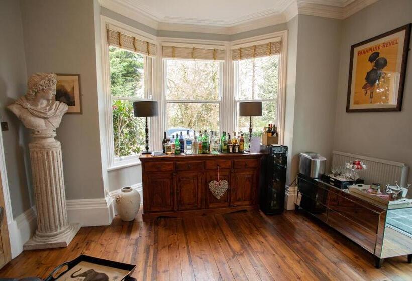 スタンダードルーム, Treherne House & The Malvern Retreat