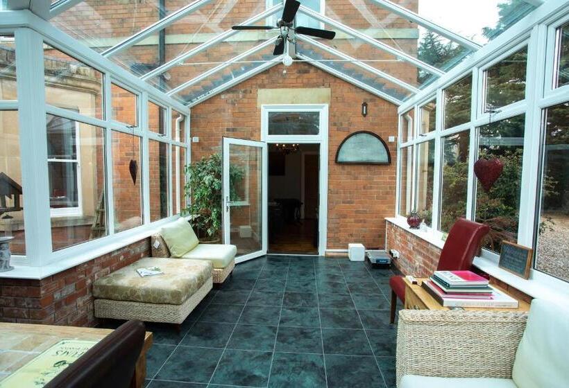 スタンダードルーム, Treherne House & The Malvern Retreat