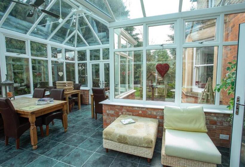 スタンダードルーム, Treherne House & The Malvern Retreat