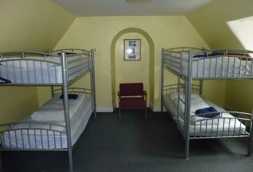 ルームシェアのワンベッド, Braemar Youth Hostel