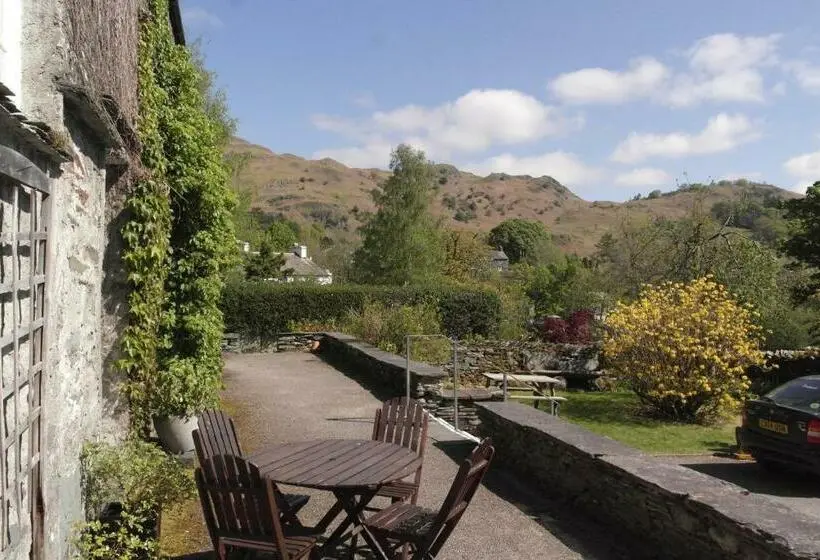 Bed in Shared Room with Shared Bathroom, Elterwater Hostel