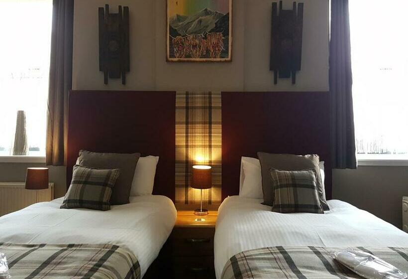 غرفة عائلية, Fairburn