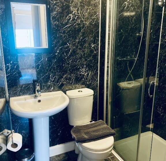 غرفة قياسية, Newcastle Arms