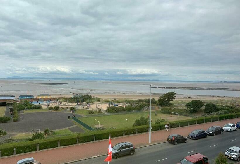 オーシャンビュースタンダードルーム, Savoy