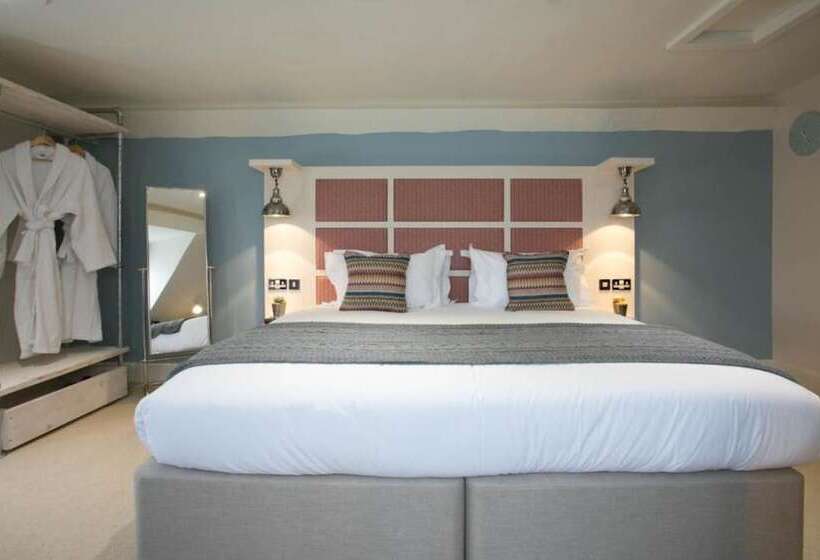 패밀리 룸, The Farmhouse