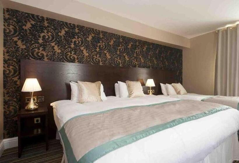 غرفة عائلية, The Wyndham Arms Wetherspoon