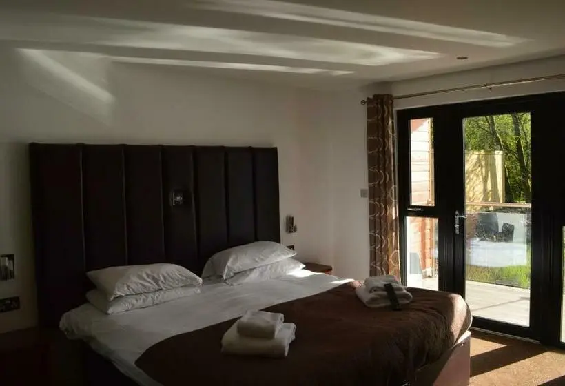 キングサイズベッドのスタンダードルーム, The Inn On The Loch