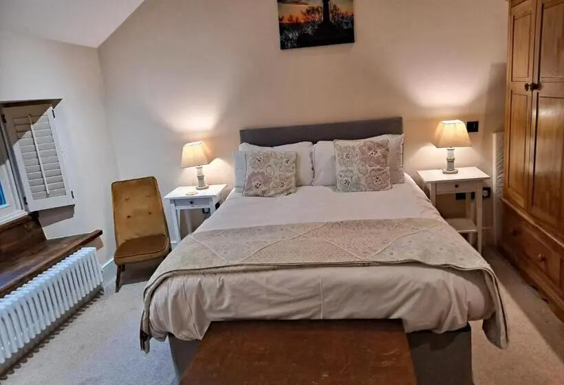 バス共有のスタンダードルーム, Robin Hood Farm B&b