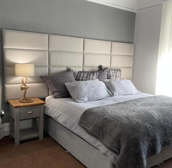 דירת חדר, The Upper Largo Hotel & Restaurant