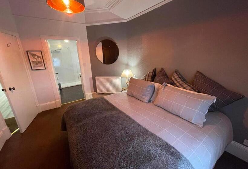 דירת חדר, The Upper Largo Hotel & Restaurant