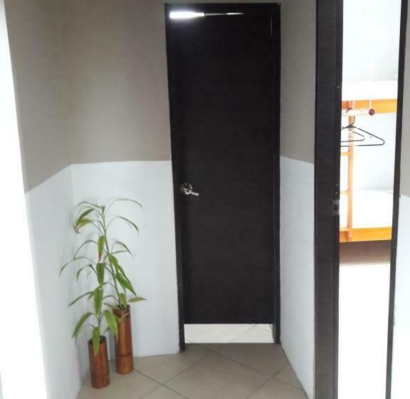 اتاق چهار تخته با دستشویی مشترک, Hostal Casa Taisha