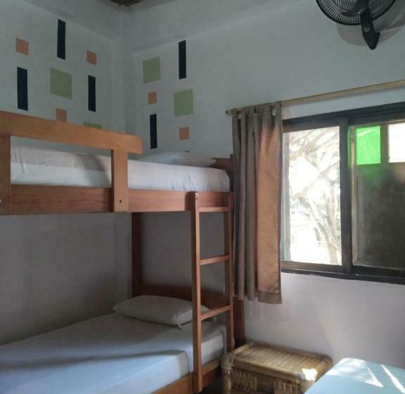 اتاق چهار تخته با دستشویی مشترک, Hostal Casa Taisha