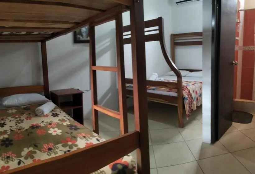Perhehuone, Hostal Casa Taisha