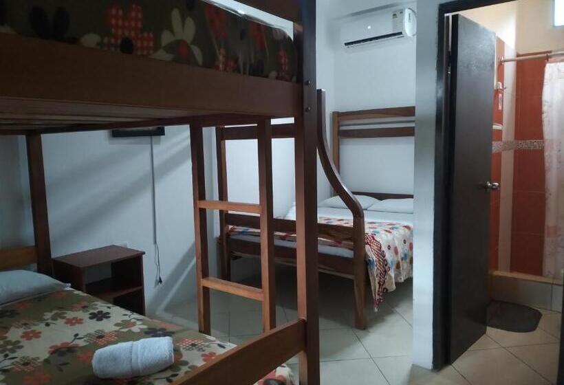 اتاق خانوادگی, Hostal Casa Taisha