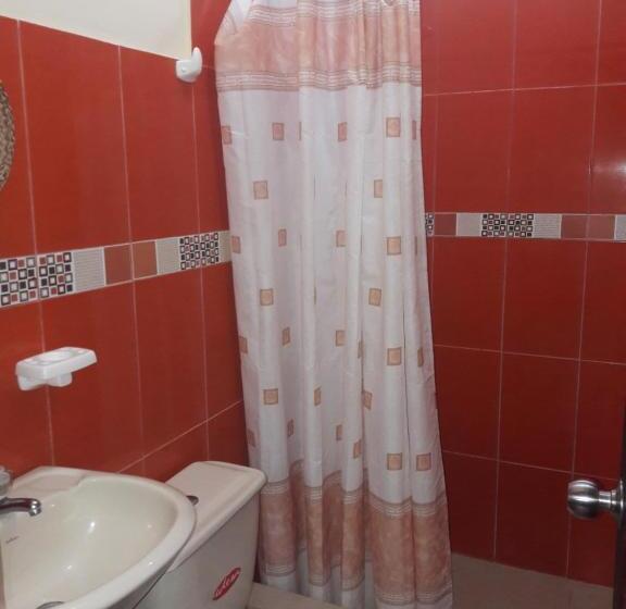 اتاق استاندارد چهار تخته, Hostal Casa Taisha