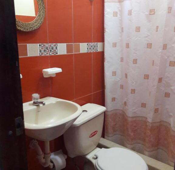 اتاق استاندارد چهار تخته, Hostal Casa Taisha