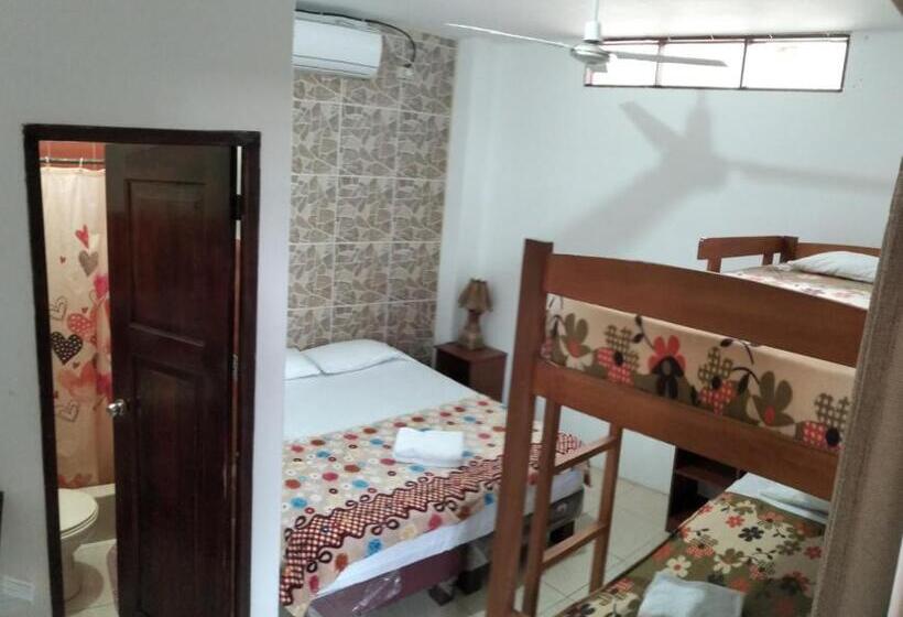 اتاق استاندارد چهار تخته, Hostal Casa Taisha