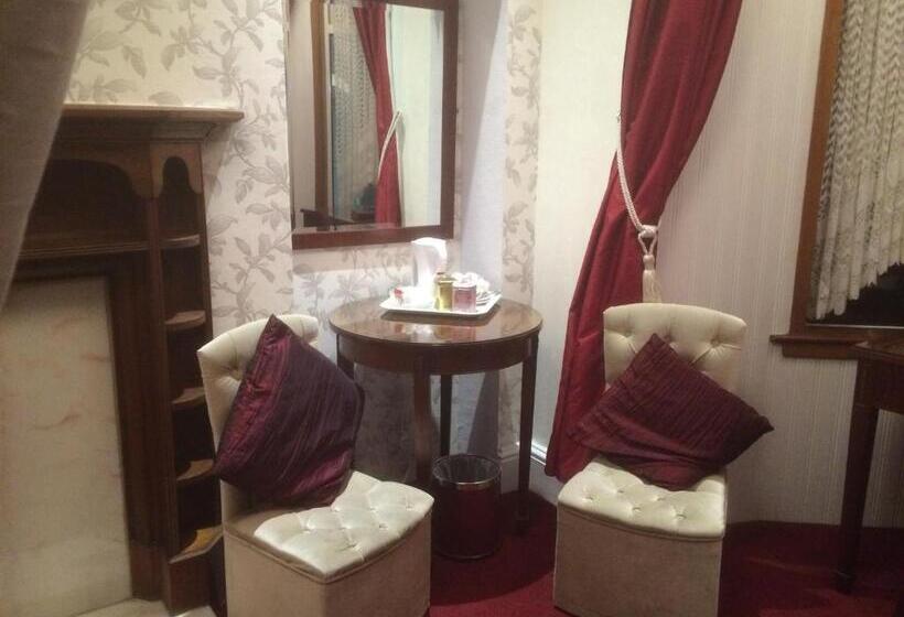 标准间, 6 Caberfeidh