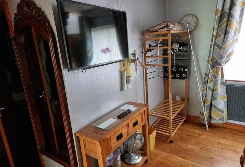 스탠다드 룸, Castle Lodge   Brecon Beacons Accommodation