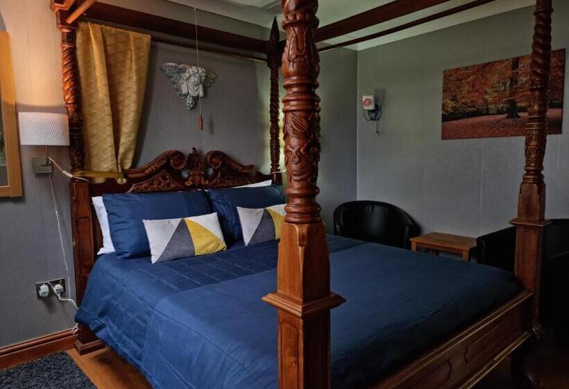 스탠다드 룸, Castle Lodge   Brecon Beacons Accommodation