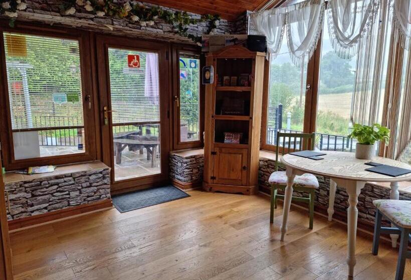 스탠다드 룸, Castle Lodge   Brecon Beacons Accommodation