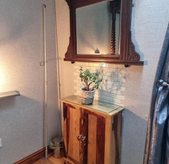 패밀리 룸, Castle Lodge   Brecon Beacons Accommodation