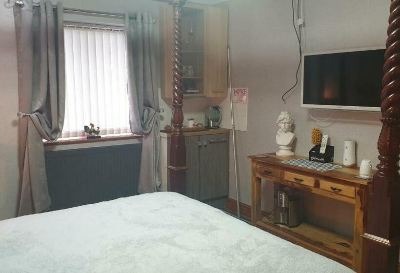 Семейный Номер, Castle Lodge Brecon Beacons Accommodation