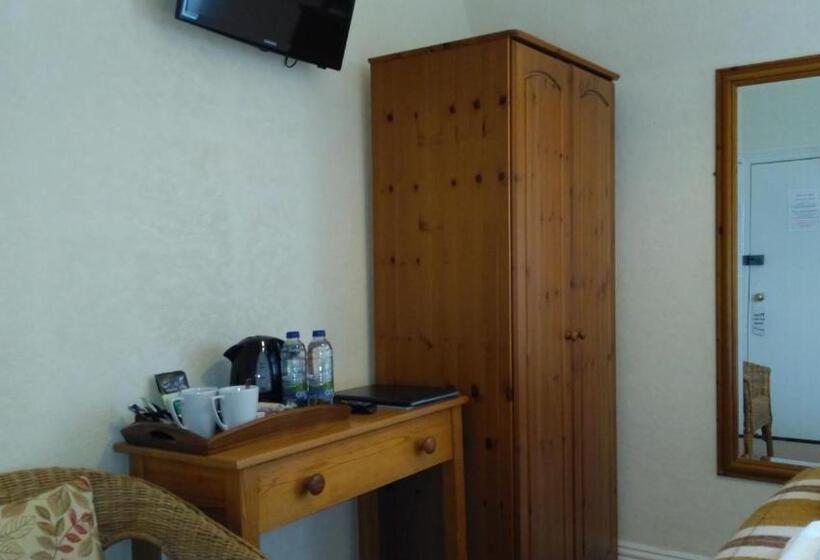 חדר בסיסי, Swiss Court Guest House